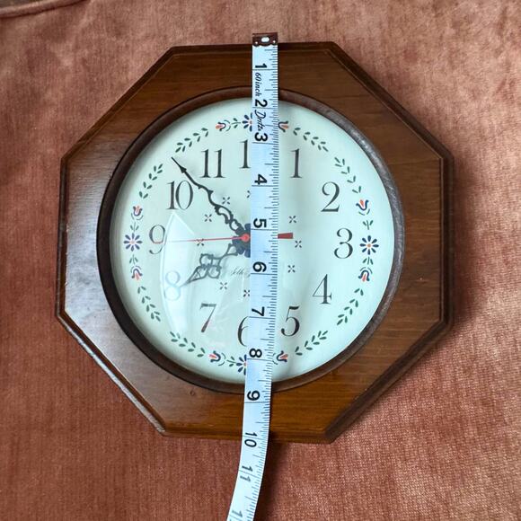 Vintage Seth Thomas “Amelia” Octagon Wall Clock – Folk Art Floral – Wood Frame - Picture 8 of 11